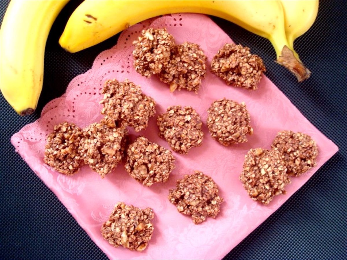 Ovesné hrudky s datlovým sirupem